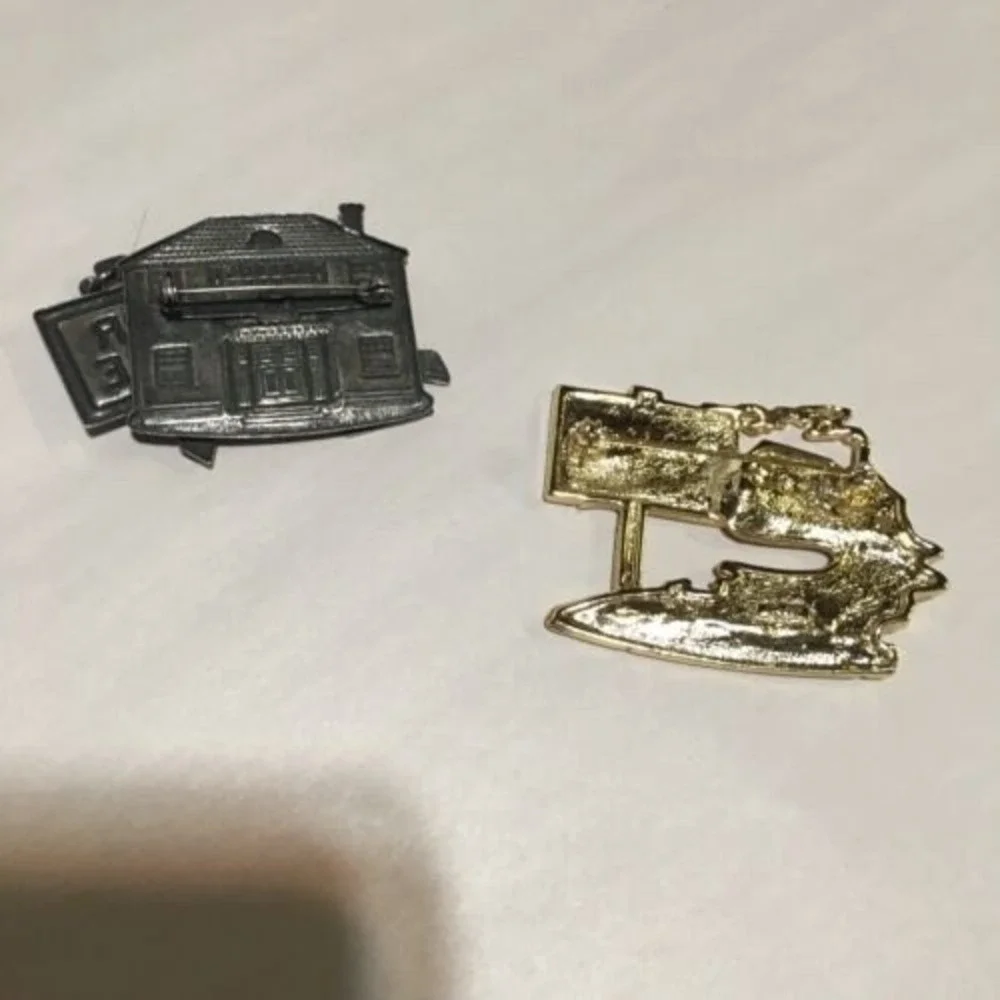 Vintage Pins Brooches‎ Gold and Silver Relator Work Pins